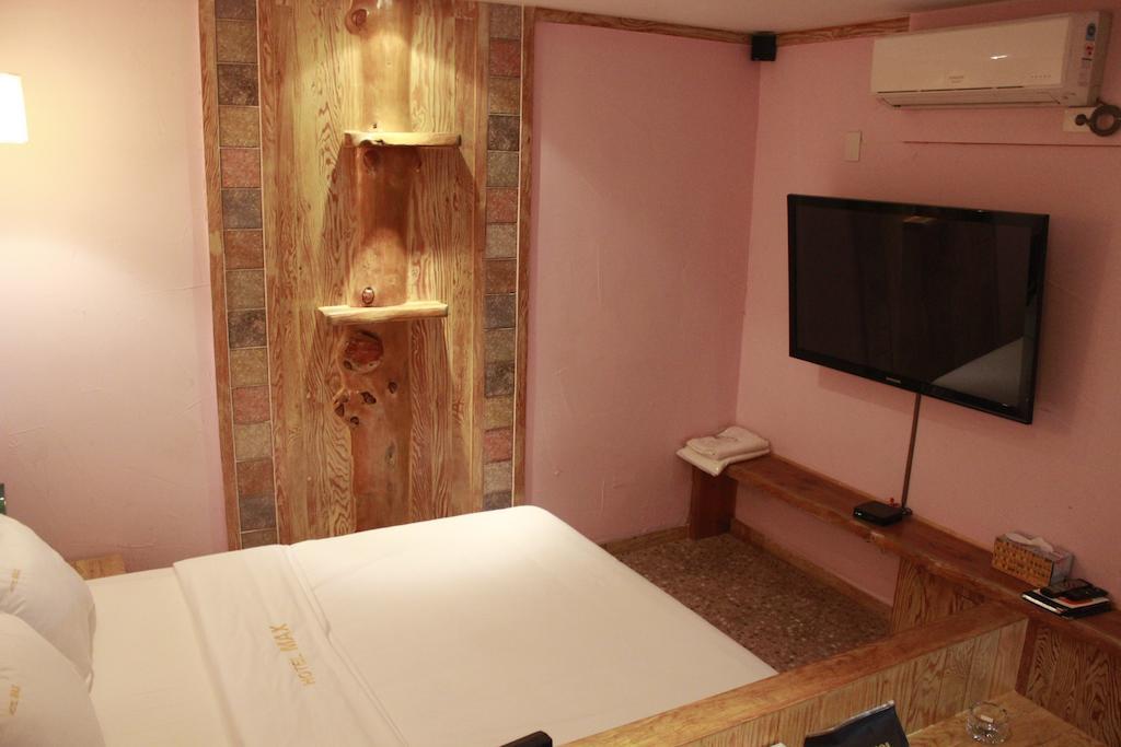 Max Hotel Daejeon Bagian luar foto