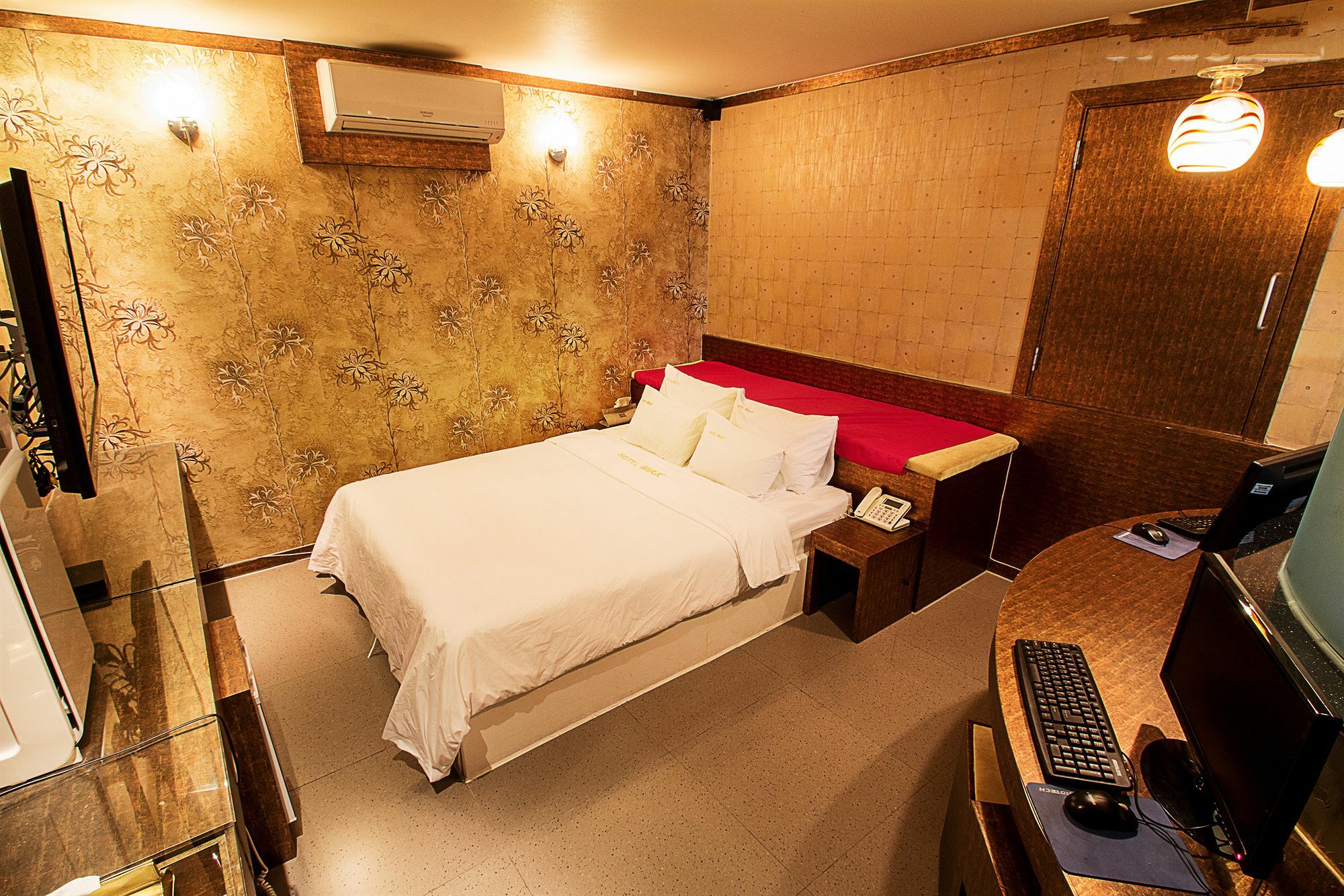 Max Hotel Daejeon Bagian luar foto
